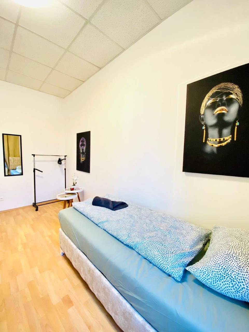 Comfortable Room In The 23Rd District Of Vienna Fr4 외부 사진