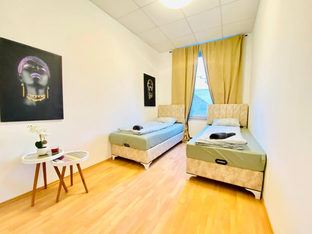 Comfortable Room In The 23Rd District Of Vienna Fr4 외부 사진