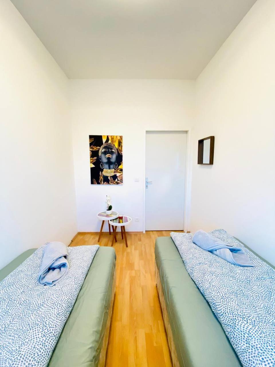 Comfortable Room In The 23Rd District Of Vienna Fr4 외부 사진
